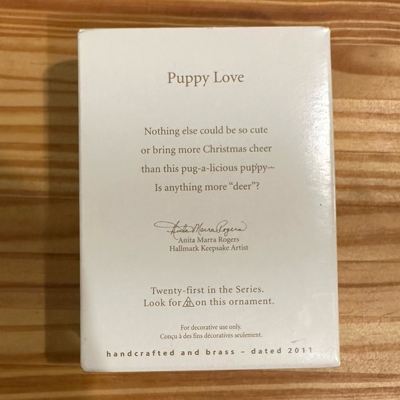 Puppy Love Series #21 Hallmark Keepsake Ornament 2011 - Picture 2 of 7